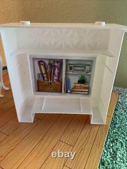 Barbie Dream House 2018 Replacement Part Fireplace & Bookshelf
