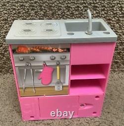 Barbie Dream House 2018 Replacement Part Lot KITCHEN STOVE (works) & FIREPLACE