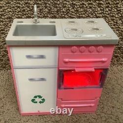 Barbie Dream House 2018 Replacement Part Lot KITCHEN STOVE (works) & FIREPLACE