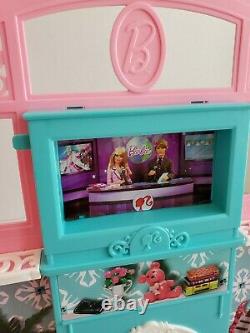 Barbie Dreamhouse Living Room Wall Replacement Parts TV Fireplace