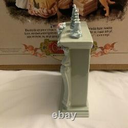 Grandeur Noel Porcelain Christmas Scene 2001 Fireplace Replacement Part Only